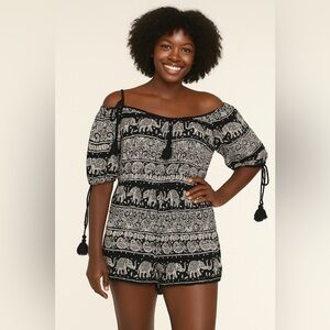 EUC Angie Floral Black White Boho Romper Women's Size Small (F2)